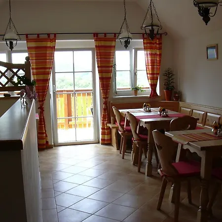 Ubytování v soukromí Weingut Gaestezimmer Gruber *