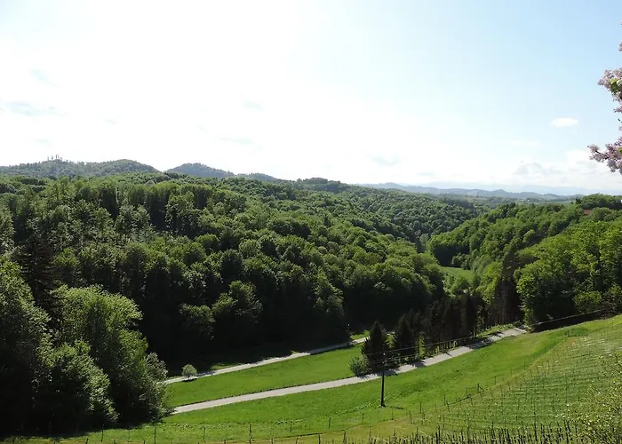 Weingut Gaestezimmer Gruber Ubytování v soukromí Ehrenhausen